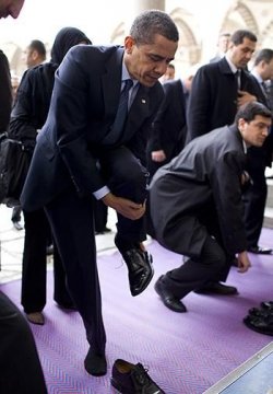 $obama-in-mosque.jpg