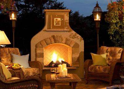 Outdoor-Fireplace-at-night.jpg