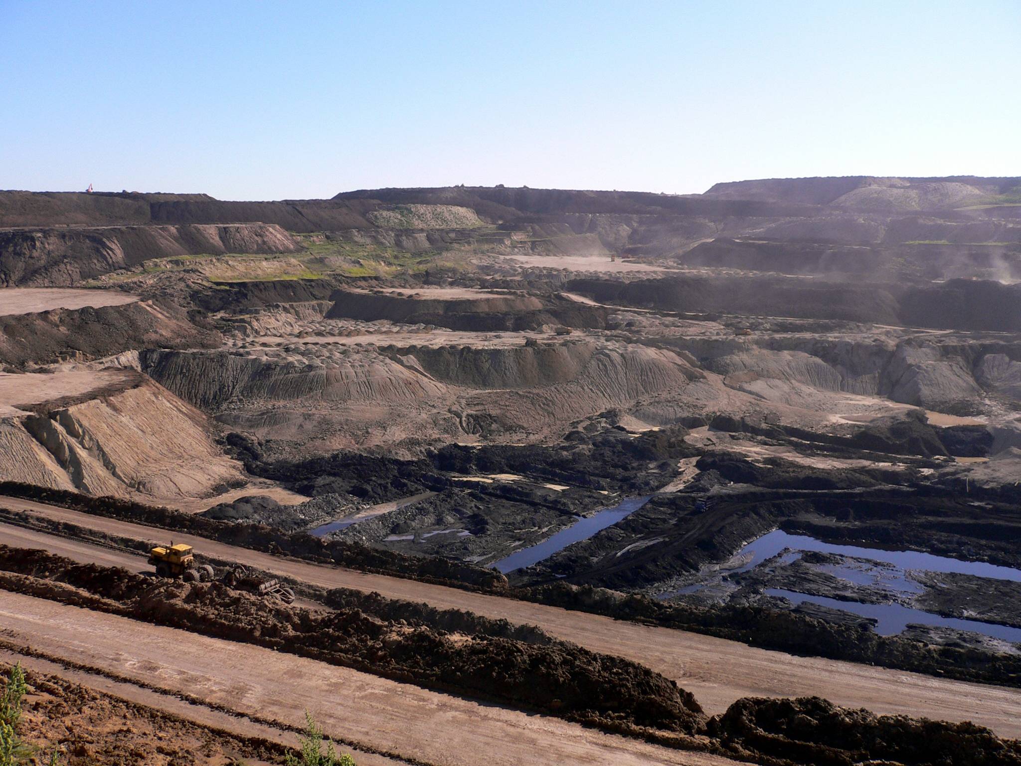 Coal_mine_in_Inner_Mongolia_002.jpg