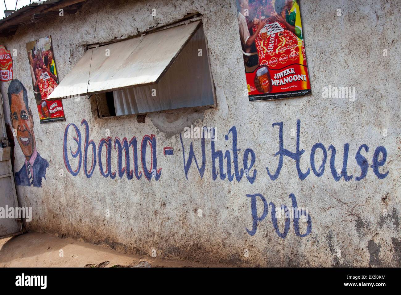 obama-white-house-pub-kibera-slum-nairobi-kenya-BX50KM.jpg