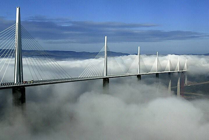 tallest_bridge_in_the_world_millau_viaduct_france5.jpg