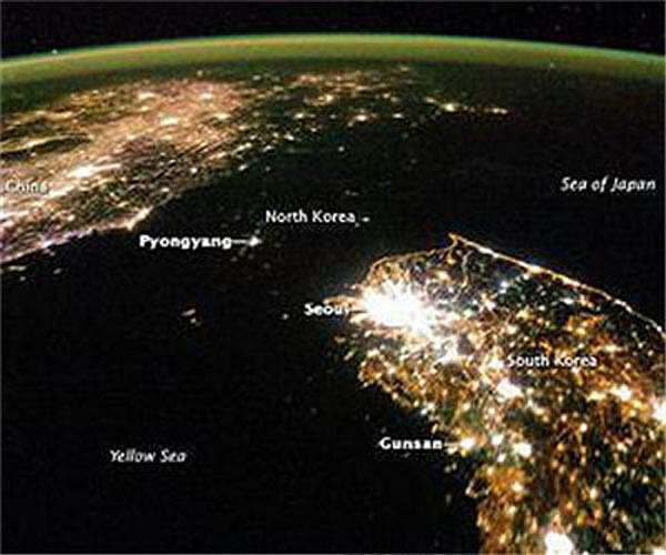 china-north-south-korea-eo-night-hg.jpg