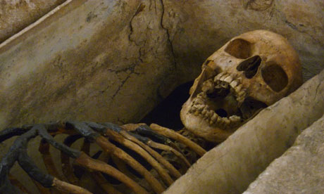 Roman-skeleton-that-inspi-008.jpg