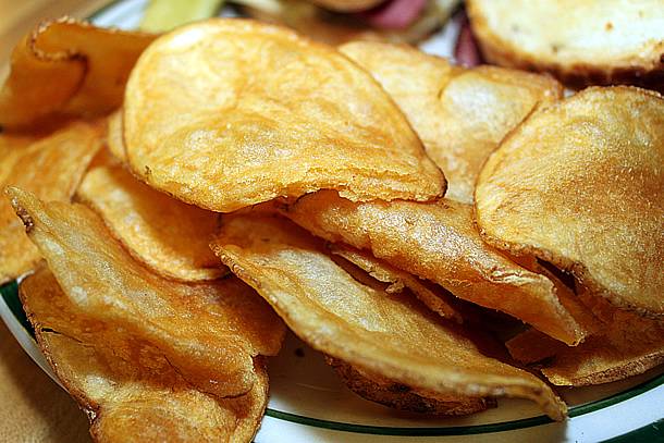 mama-kats-san-marcos-ca-fresh-fried-potato-chips-610x4071.jpg