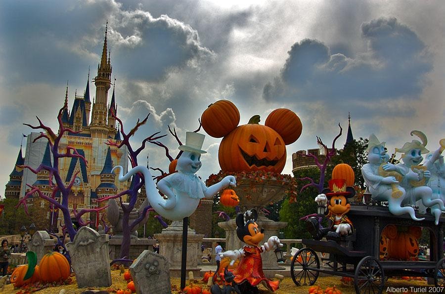 Disney-Halloween-HD-wallpaper-745816.jpg