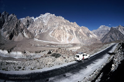 Karakoram+Highway+1.jpg