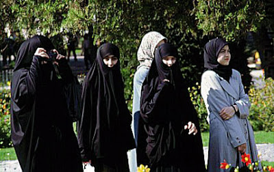 Turkish+women+headscarf+burqa.jpg