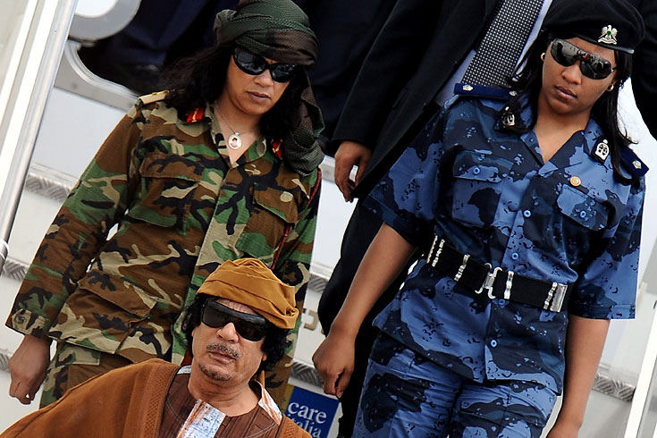 Muammar+el-Gaddafi+virgin+female+bodyguards+1.jpg