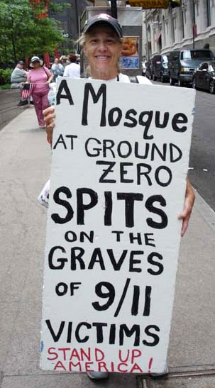 Ground+Zero+Mosque+protester.jpg