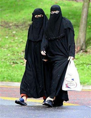 burqa-clad-muslim-women_246.jpg