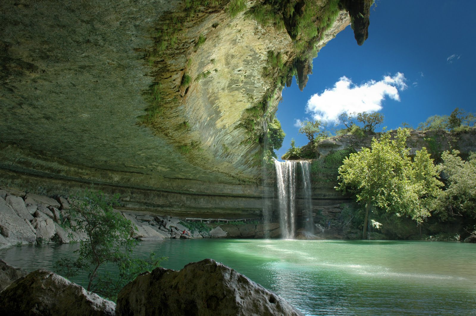 landscape_waterfall_wallpaper.jpg