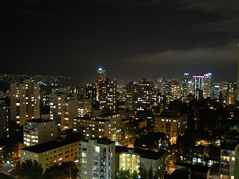 vancouver_downtown_at_night2.jpg
