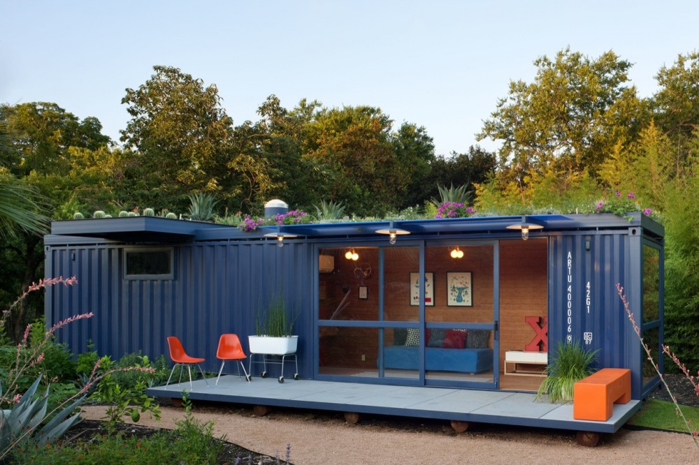 Poteet+Architects+Container+Guest+House+%25285%2529.jpg