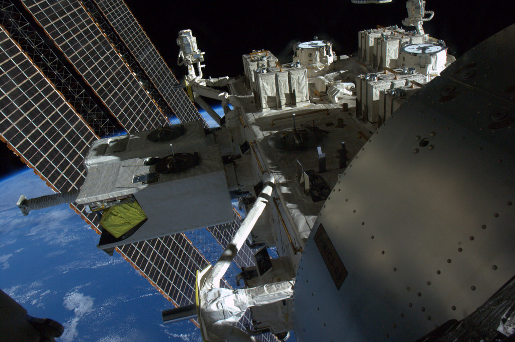 lookout_iss_1024.jpg