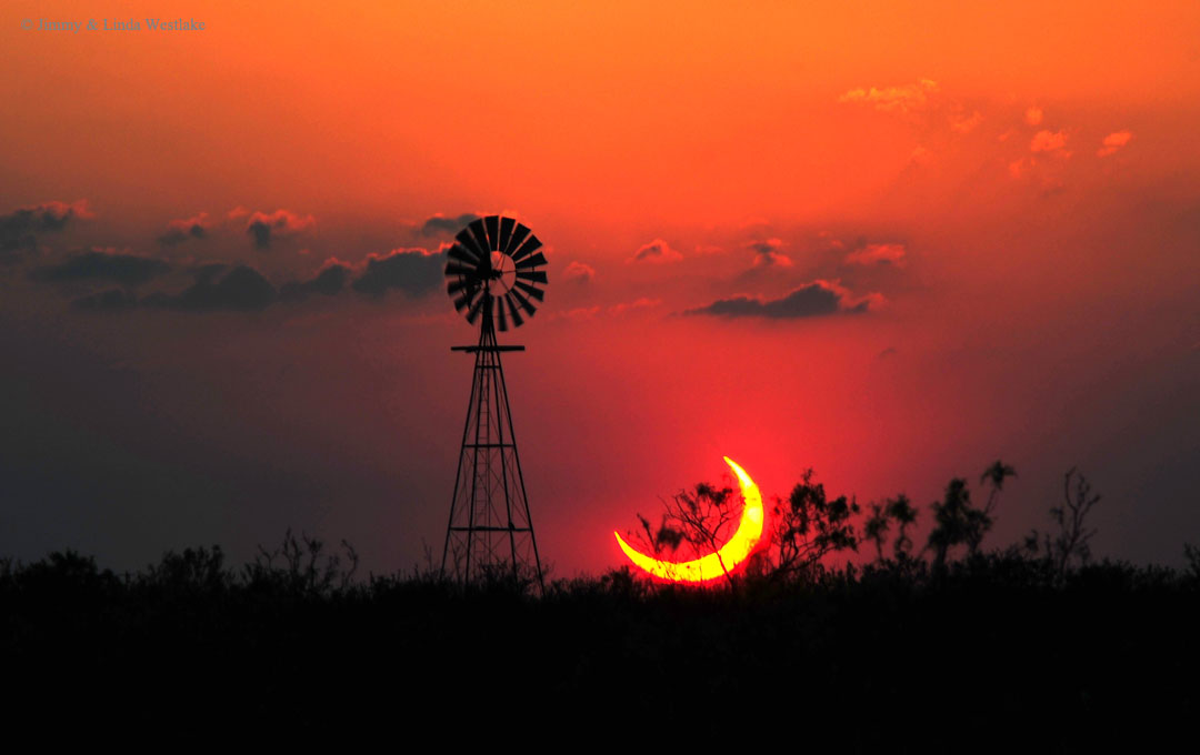 TexasEclipse_Westlake_1080.jpg