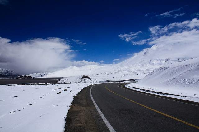 5-Karakoram-Highway.jpg