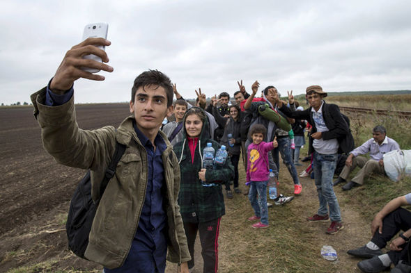 Migrant-crisis-Syria-selfie-342999.jpg