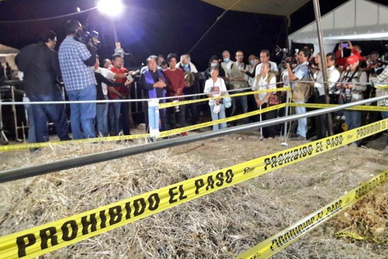 Mexico-begins-exhuming-116-bodies-found-in-mass-grave.jpg
