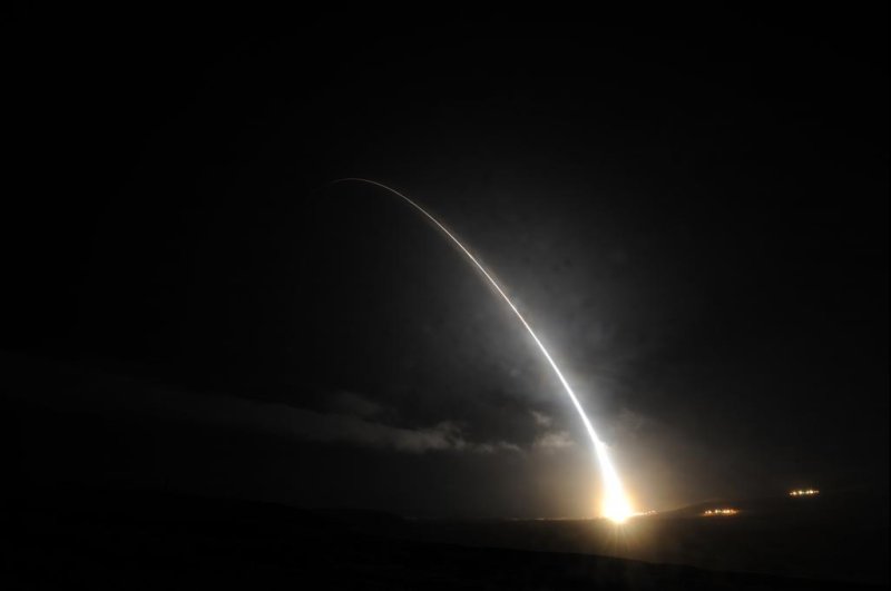 US-Air-Force-test-fires-intercontinental-ballistic-missile-across-Pacific.jpg