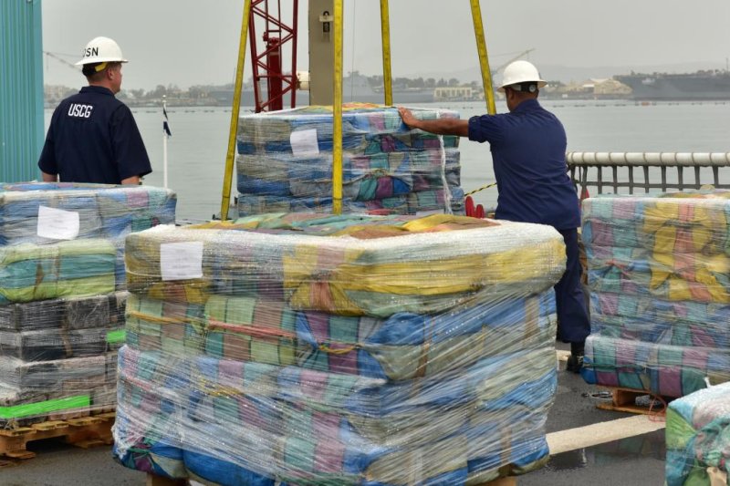 Coast-Guard-unloads-14-tons-of-seized-cocaine.jpg