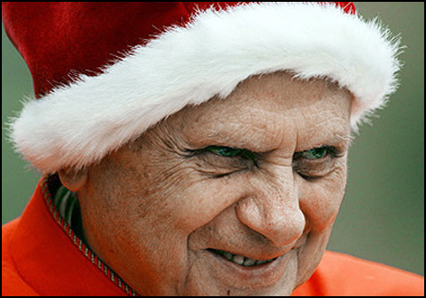 scary-pope-santa.jpg