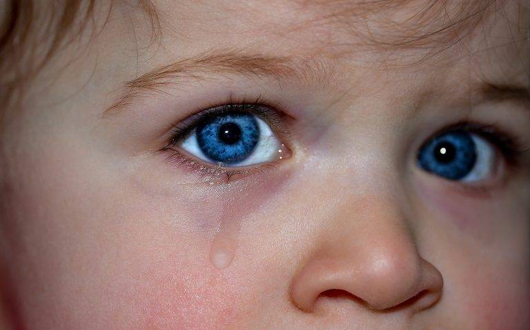 Child-Crying-2-Public-Domain-768x479.jpg