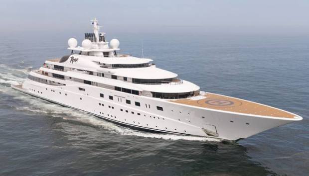 Leonardo-DiCaprio-Talks-Ocean-Conservation-But-Rents-Super-Yacht-to-Party.jpg