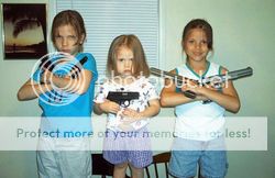 kids-with-guns_zpsa030203d.jpg