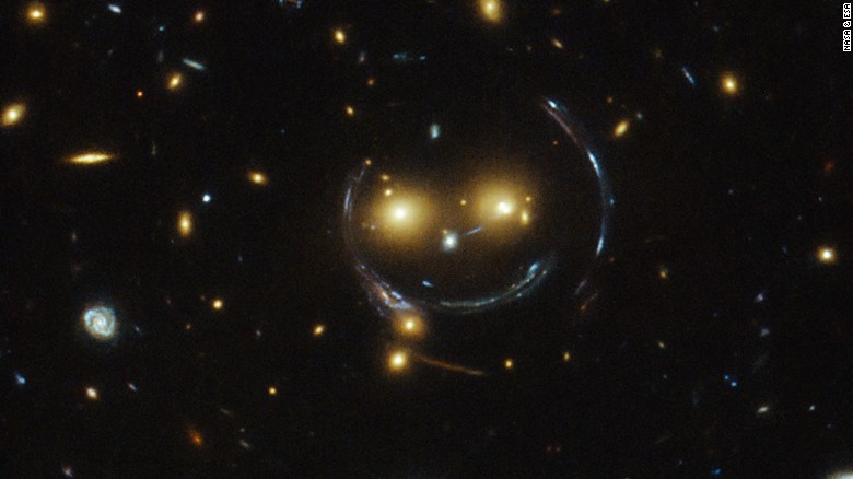 150210033609-hubble-galaxy-smiley-face-exlarge-169.jpg