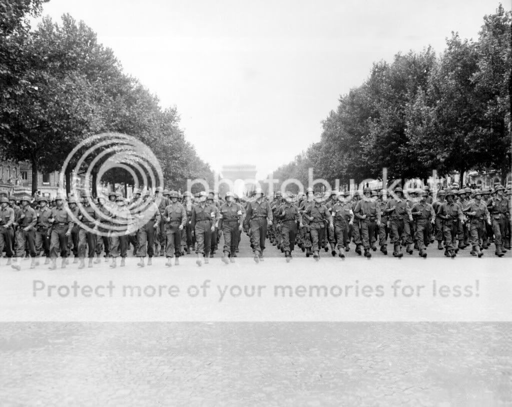 American_troops_march_down_the_Champs_Elysees.jpg