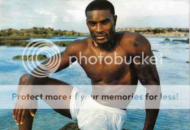 tyson_beckford_sexy_black_man_shirtless_001.jpg