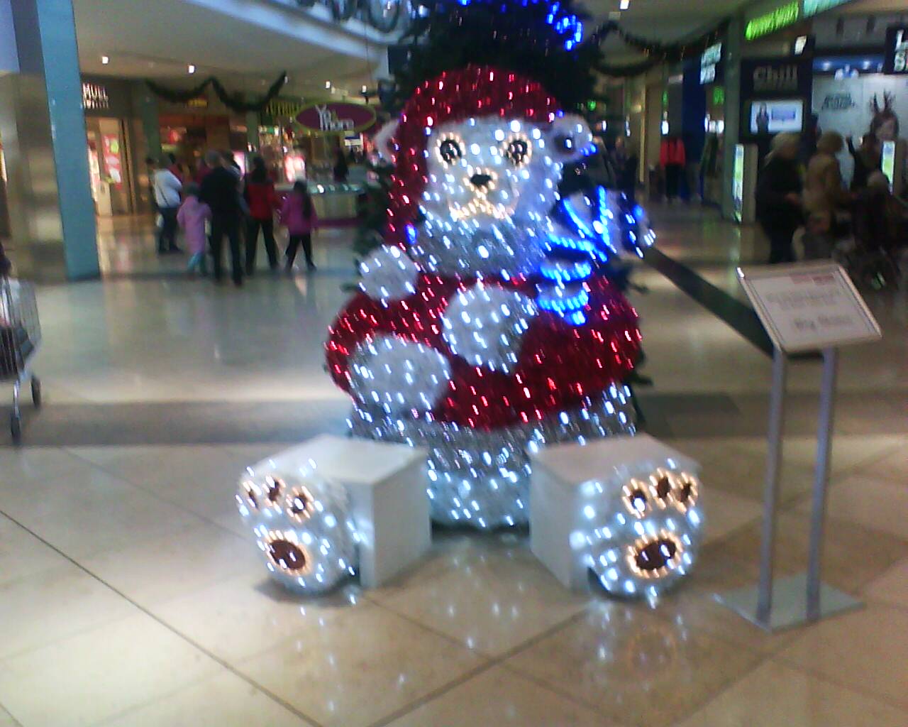 Christmas-at-the-mall-christmas-26571377-1280-1024.jpg
