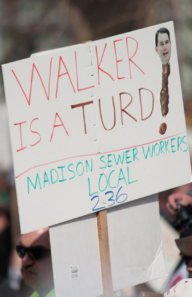 protest_signs_wisconsin_640_86.jpg