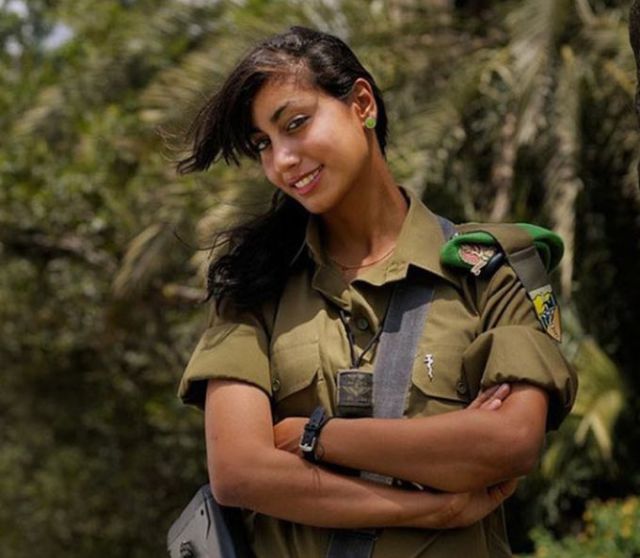 some_of_the_hot_israeli_girls_in_arms_640_12.jpg