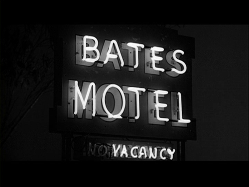 Ominous-Bates-Motel-Sign-psycho-6552165-500-375.jpg