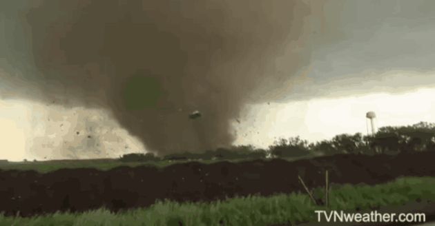 Storm_Chaser_Footage_Captures_Tornado-b68171c4a44bcff7e731baaab6039e52