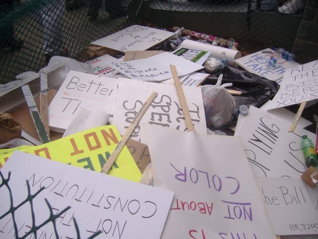 Trash-pile-of-signs-11-640x480.jpg