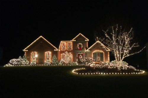 Gingerbread-Christmas-House-Green-Ohio.jpg