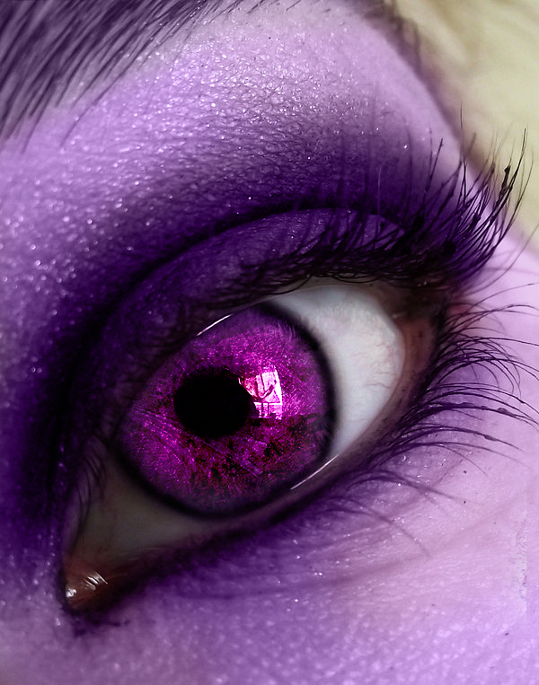 purple_frost_eye_by_cryingunderwater-d5dyp9x.jpg