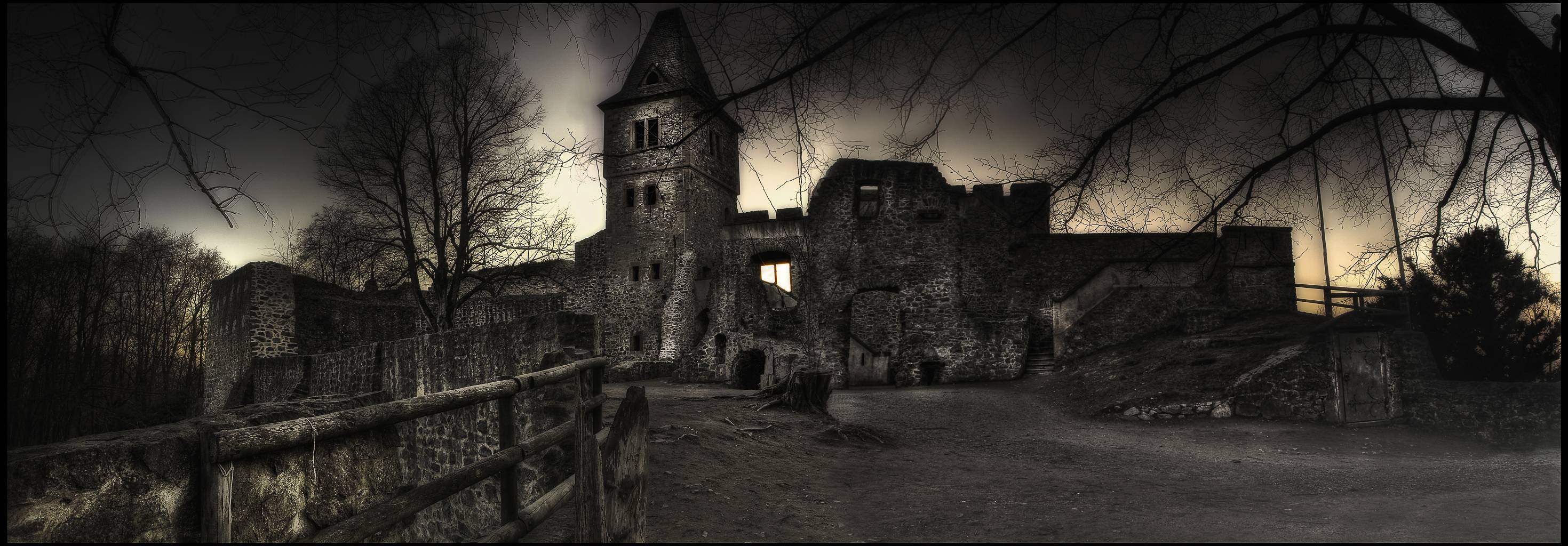 frankensteins_castle_panorama_by_riot23.jpg