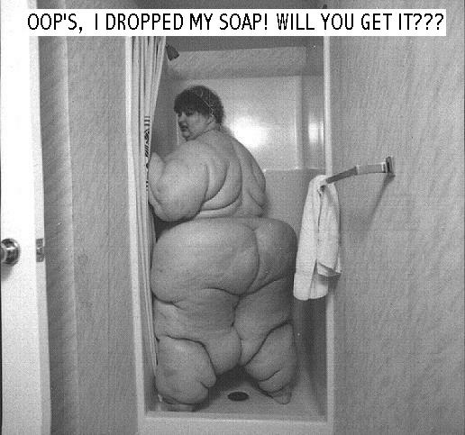 huge_fat_woman_in_shower.jpg