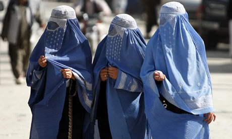 Women-in-Islamic-dress-we-001.jpg