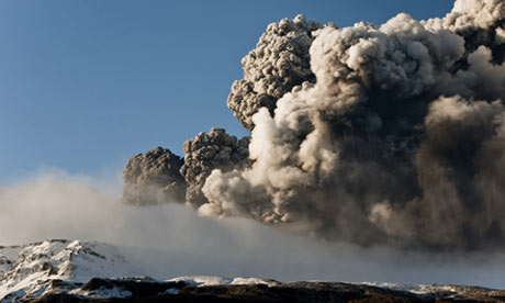 Volcano-Erupts-In-Iceland-004.jpg