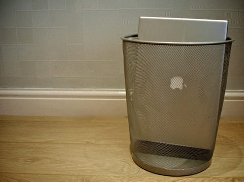 apple-macbook-in-trashcan.jpg