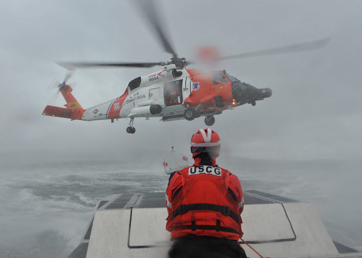 the-coast-guard-constantly-practices-for-helicopter-evacuation-missions-at-sea.jpg
