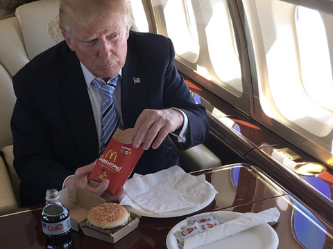 donald-trump-mcdonalds-fast-food-hamburger.png