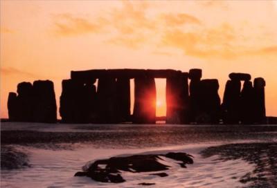 stonehenge-winter-solstice-anonymous-300180.jpg