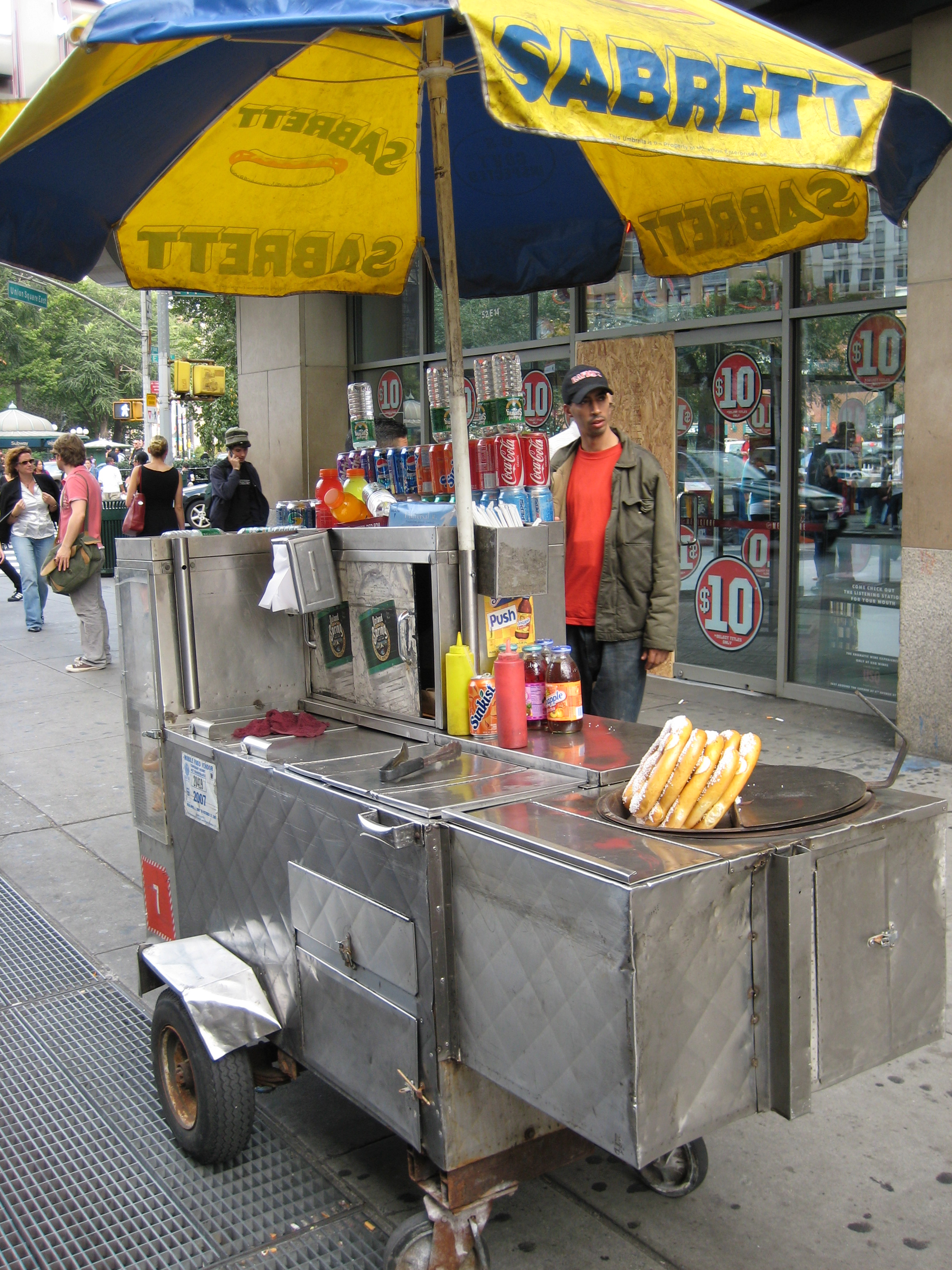NYC_Hotdog_cart.jpg
