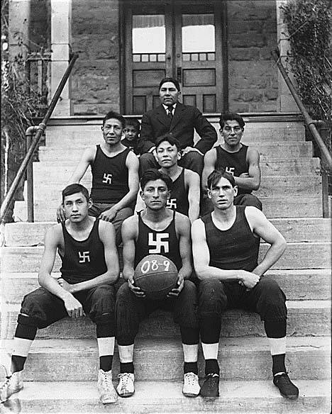 Native_American_basketball_team.jpg