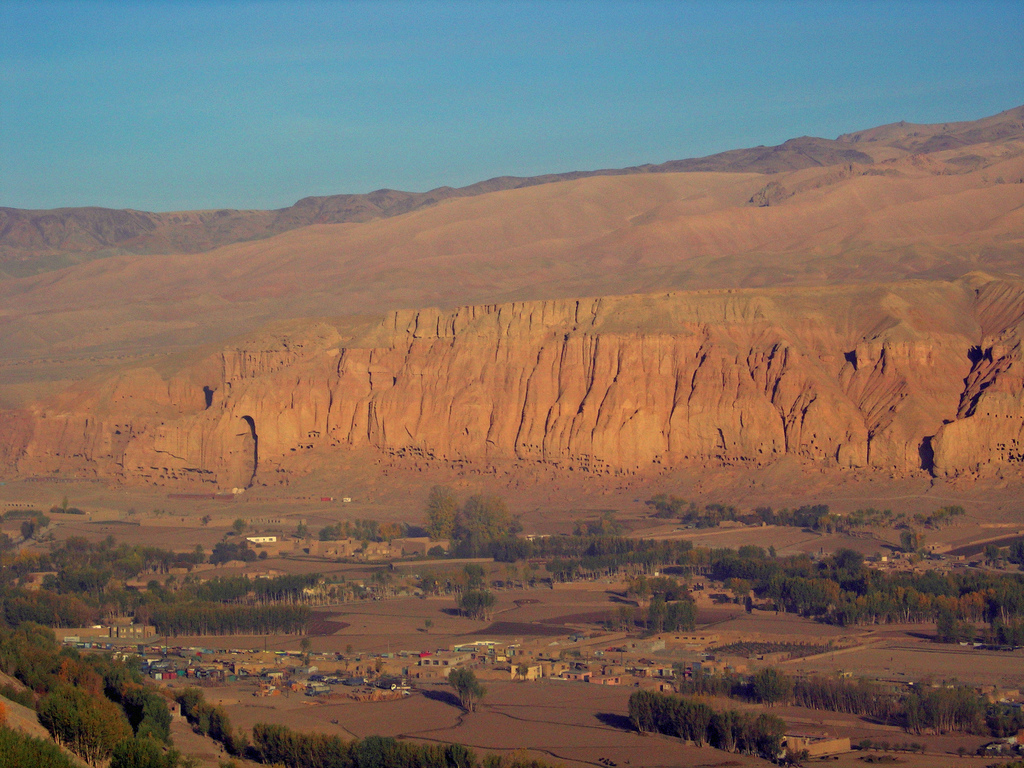 Bamiyan_Valley2.jpg
